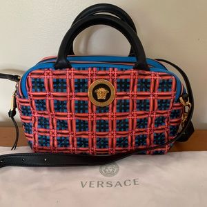 NWT vibrant Versace crossbody